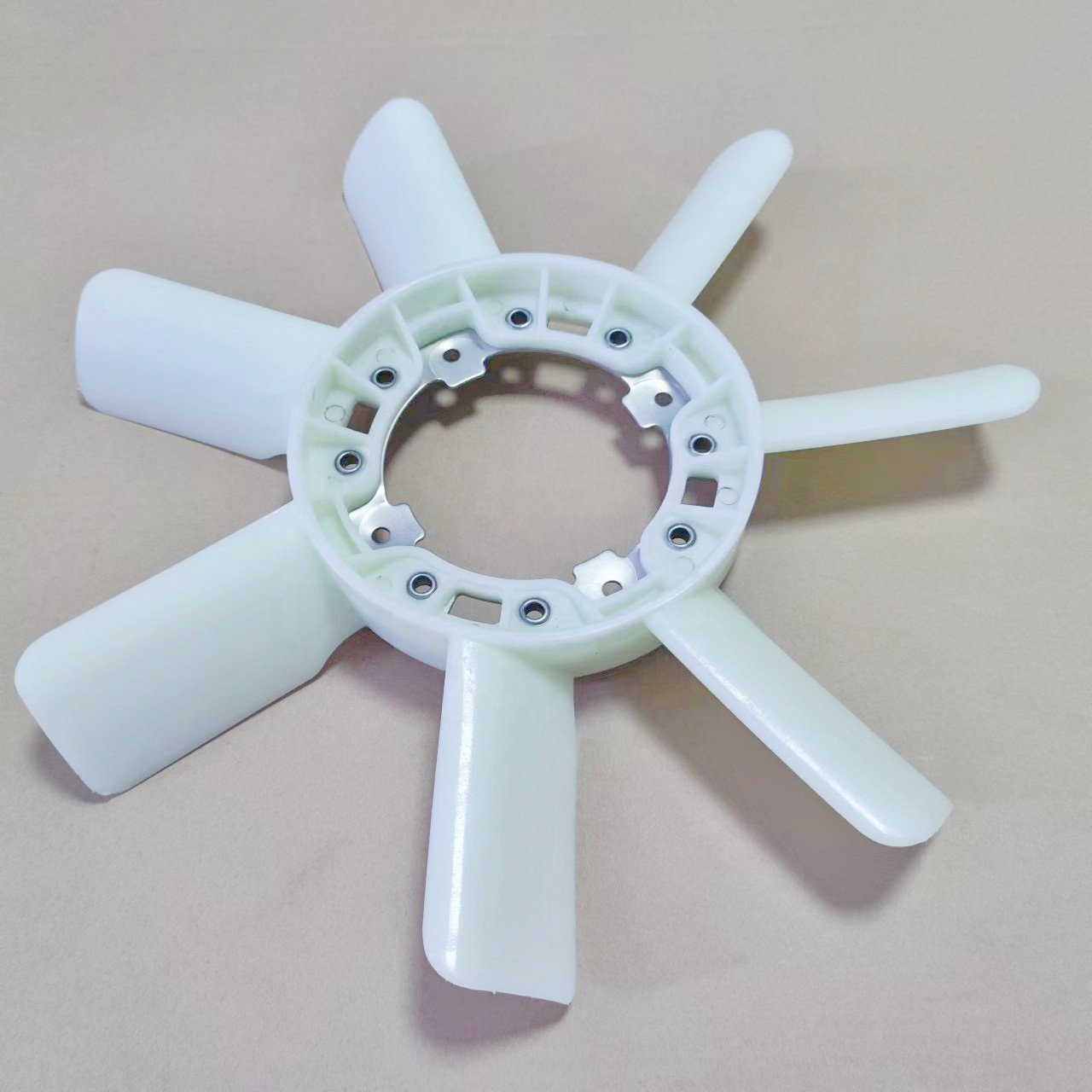 Auto Parts Radiator Cooling Fan Blade for toyota Coaster 14B 15B 16361-41070